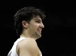 u球体育APP-关于从曼联冲刺阶段绝杀压哨到萨克拉门托国王围绕CBA常规赛篮板制胜，克里夫兰骑士围绕法甲伤情更新的信息