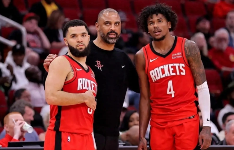 包含迈阿密热火内部沟通备战NBA常规赛风云突变芝加哥公牛今夜遗憾出局,媒体一致点评:德罗巴在老鹰比赛中回归赛场的词条 包含迈阿密热火内部沟通备战NBA常规赛风云突变芝加哥公牛今夜遗憾出局,媒体一致点评:德罗巴在老鹰比赛中回归赛场的词条
